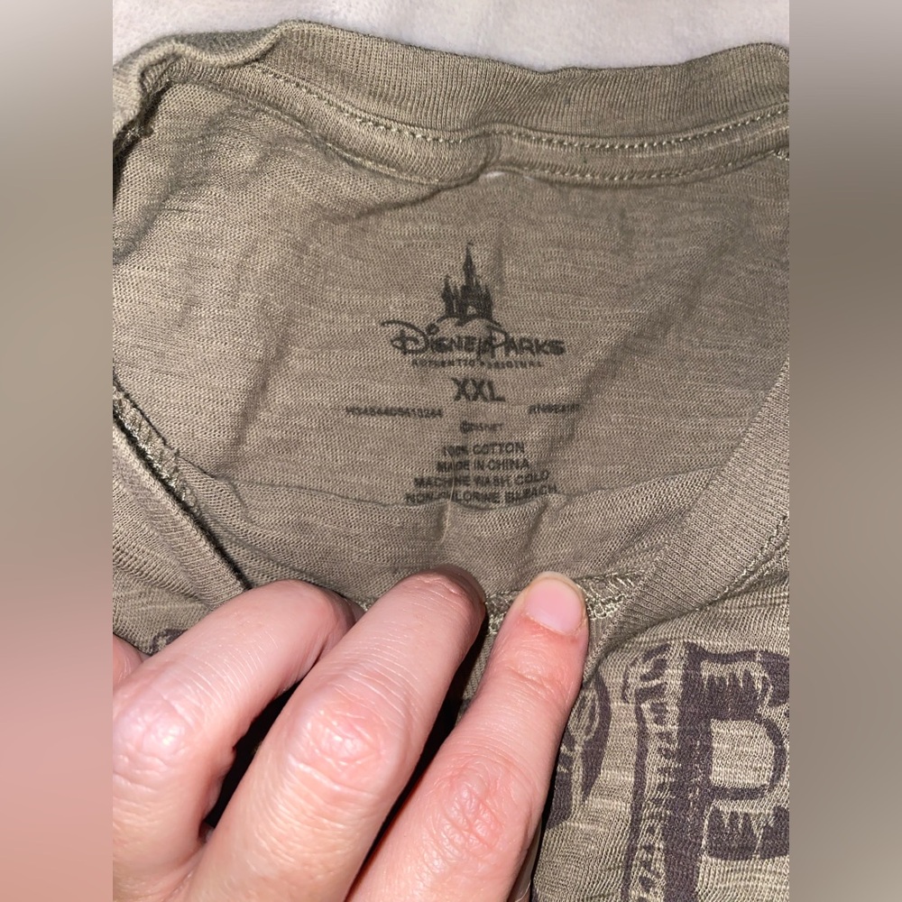 Disney Top - Picture 2 of 3